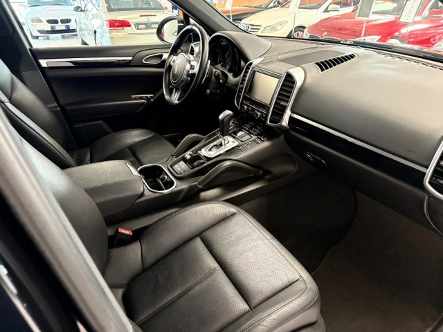 PORSCHE Cayenne usata, con Controllo trazione