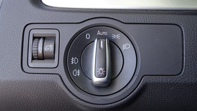 VOLKSWAGEN Passat usata 85