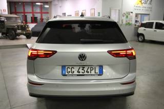 VOLKSWAGEN Golf Variant usata, con Autoradio