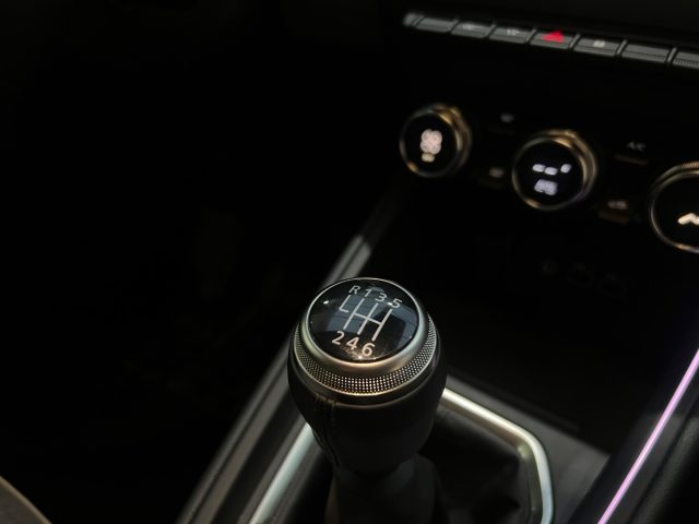 RENAULT Clio usata, con Volante in pelle