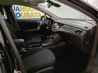 OPEL Astra usata, con Isofix