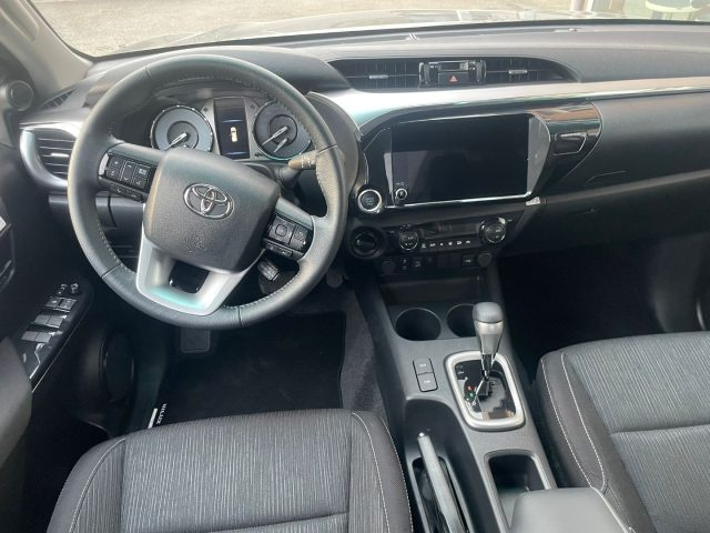 TOYOTA Hilux usata, con Fari LED