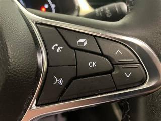 RENAULT Captur usata, con Sensori di parcheggio anteriori