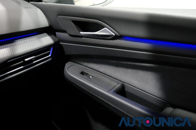 VOLKSWAGEN Golf usata, con Luci diurne