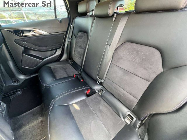 INFINITI Q30 usata 11