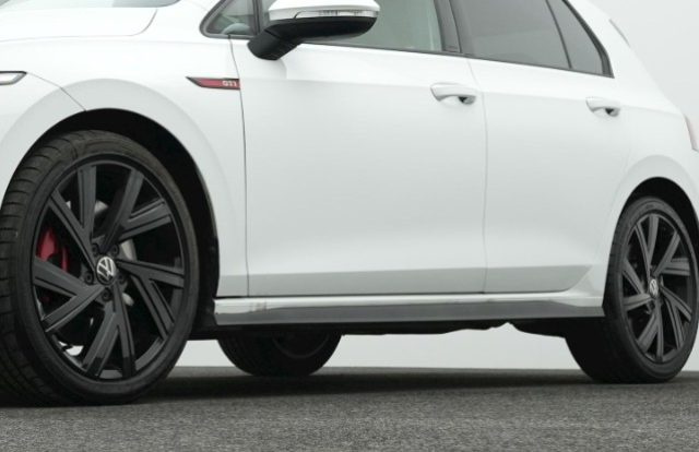 VOLKSWAGEN Golf usata, con Frenata d