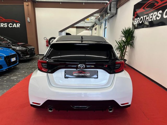 TOYOTA Yaris usata, con Cerchi in lega