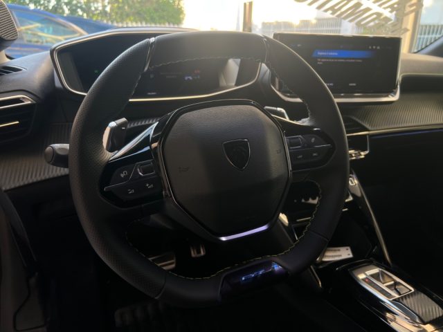 PEUGEOT 208 usata, con USB