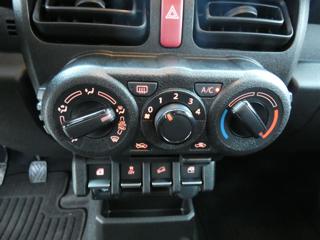 SUZUKI Jimny usata, con Servosterzo