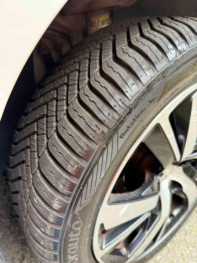 PEUGEOT 2008 usata 21