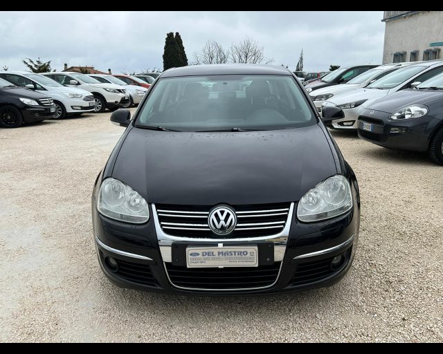 VOLKSWAGEN Jetta usata, con Airbag