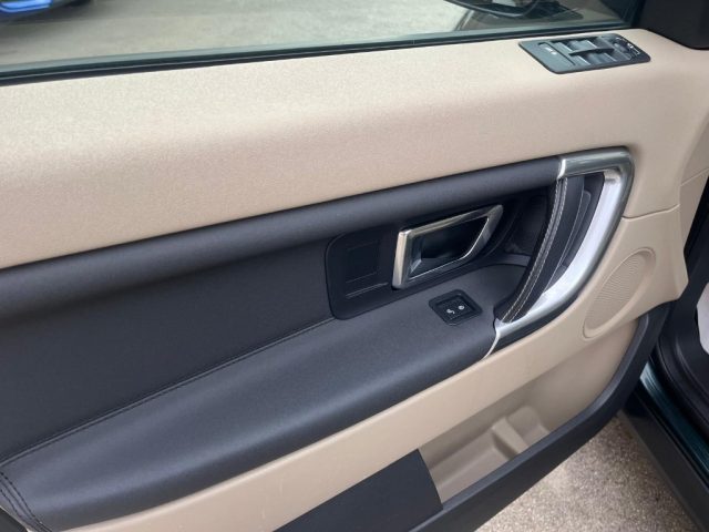 LAND ROVER Discovery Sport usata, con Specchietti laterali elettrici