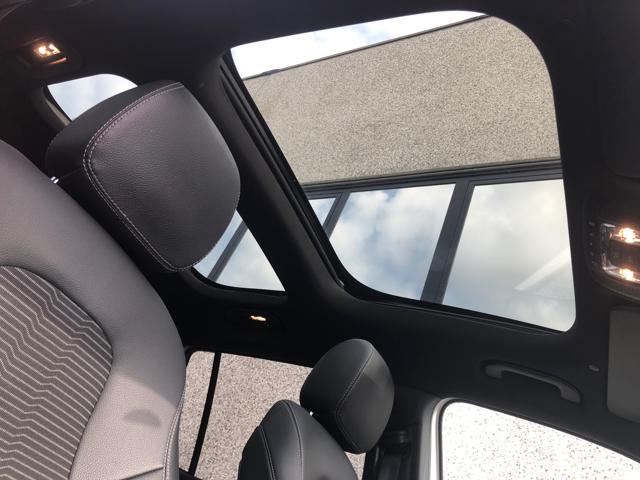 MERCEDES-BENZ GLB 200 usata, con Cruise Control