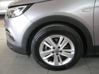 OPEL Grandland X usata, con Bracciolo