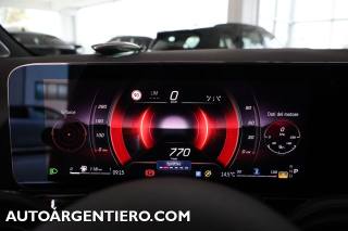 MERCEDES-BENZ GLA 180 usata, con Fari LED