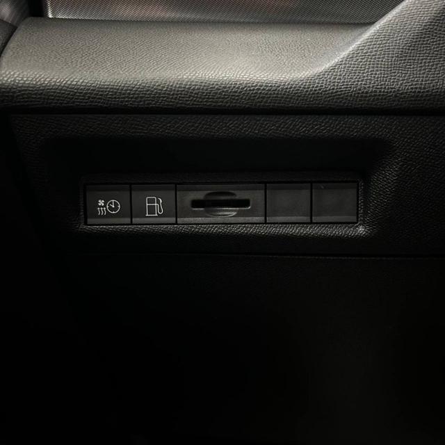 PEUGEOT 308 usata, con Fari LED