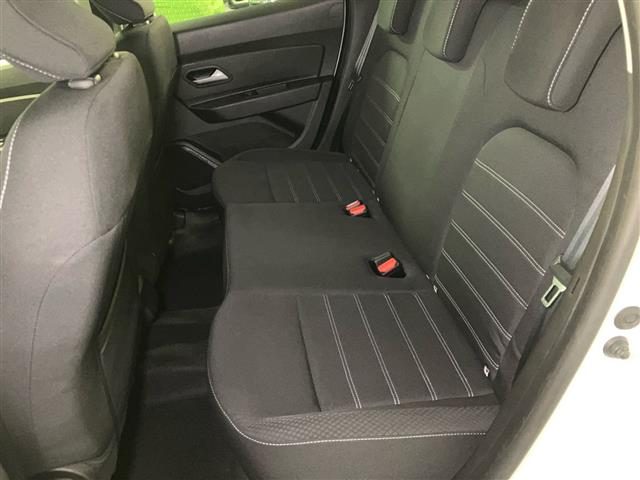 DACIA Duster usata 11