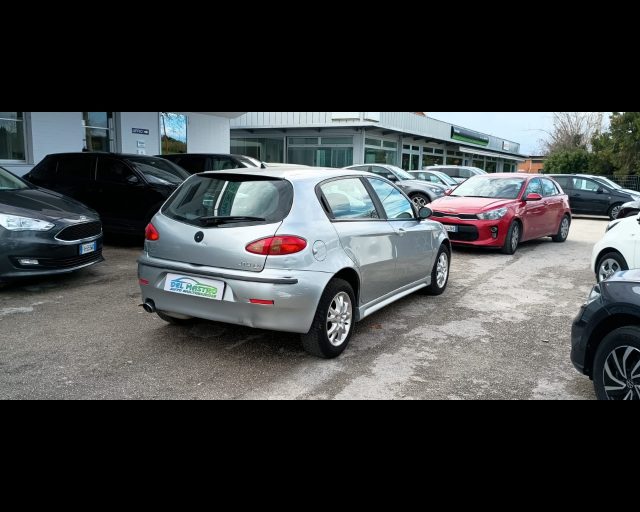ALFA ROMEO 147 usata, con Autoradio