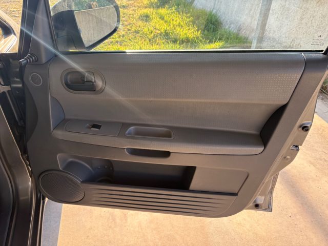 MITSUBISHI Colt usata 25