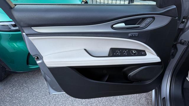 ALFA ROMEO Stelvio usata, con Interni in pelle