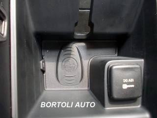 ALFA ROMEO Stelvio usata, con Autoradio digitale