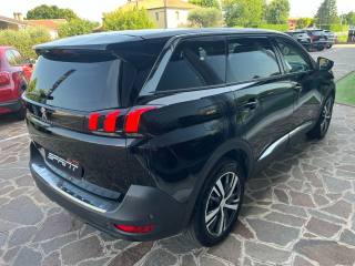 PEUGEOT 5008 usata, con Sistema di navigazione
