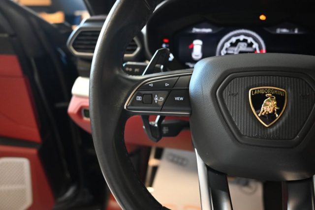 LAMBORGHINI Urus usata 48