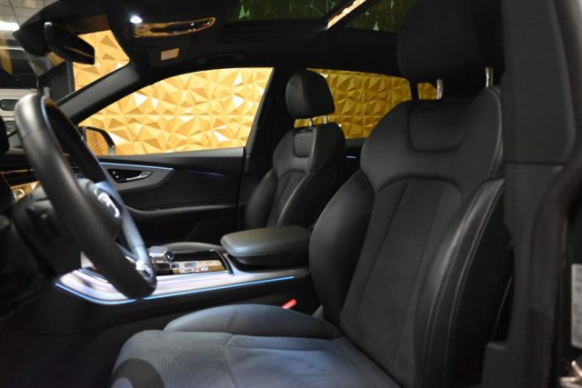 AUDI Q8 usata 27