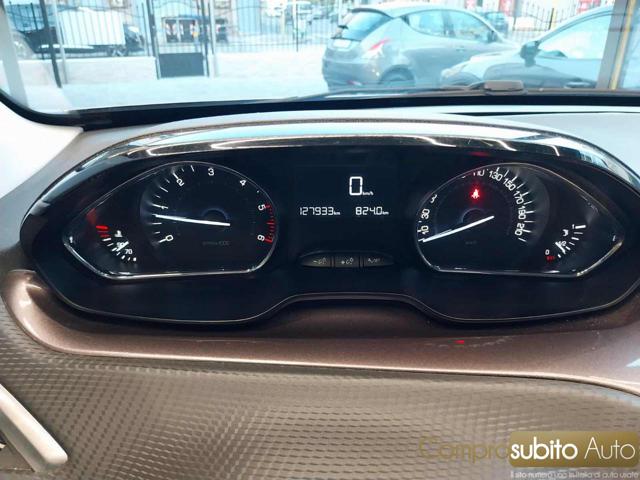 PEUGEOT 2008 usata, con Sedile posteriore sdoppiato
