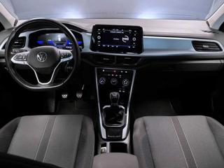 VOLKSWAGEN T-Roc usata, con USB
