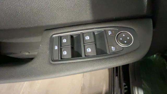 RENAULT Clio usata, con Volante in pelle