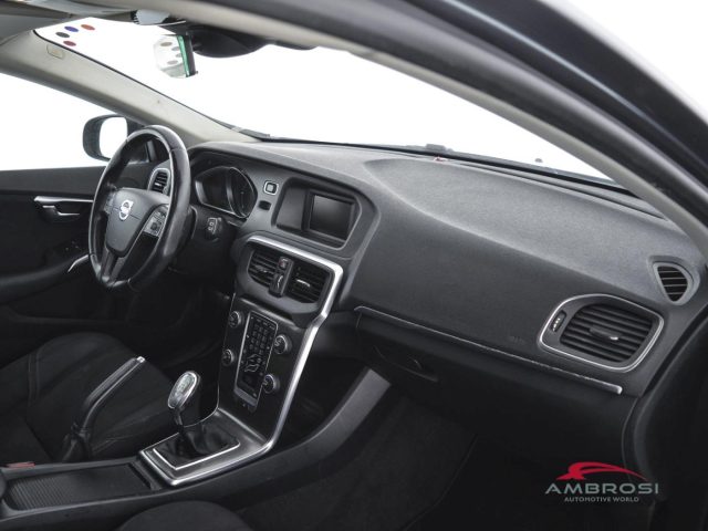 VOLVO V40 usata 11