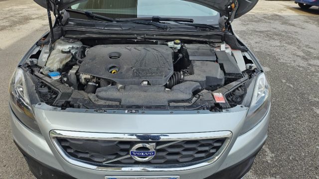 VOLVO V40 Cross Country usata, con Servosterzo