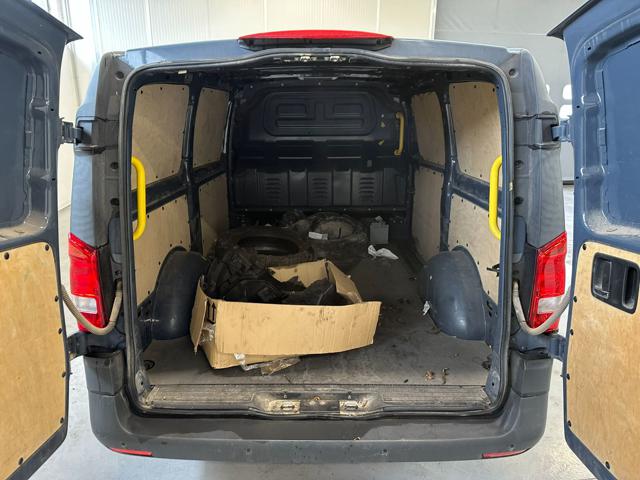 MERCEDES-BENZ Vito usata, con Volante multifunzione