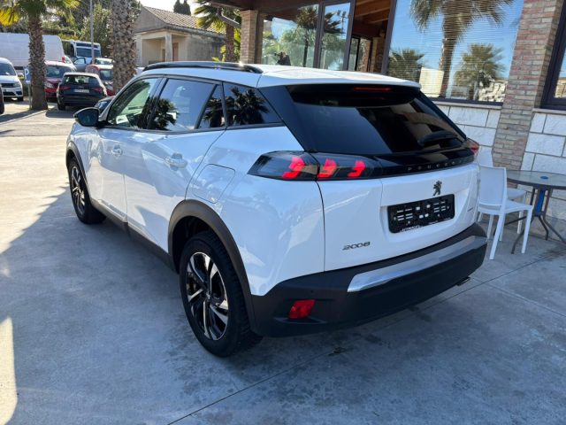 PEUGEOT 2008 usata, con Autoradio