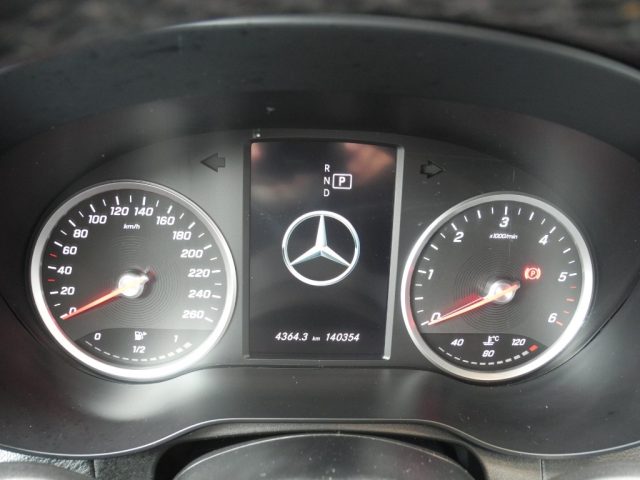 MERCEDES-BENZ GLC 300 usata, con Sistema di navigazione