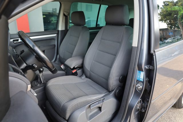 VOLKSWAGEN Touran usata, con Airbag testa