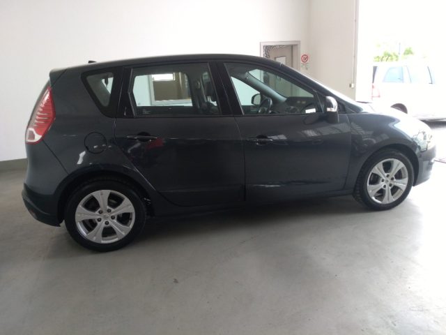 RENAULT Scenic usata, con Autoradio