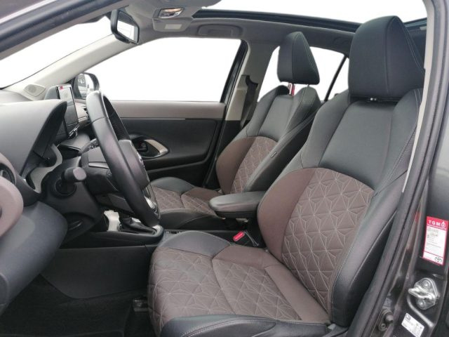 TOYOTA Yaris Cross usata, con Specchietti laterali elettrici