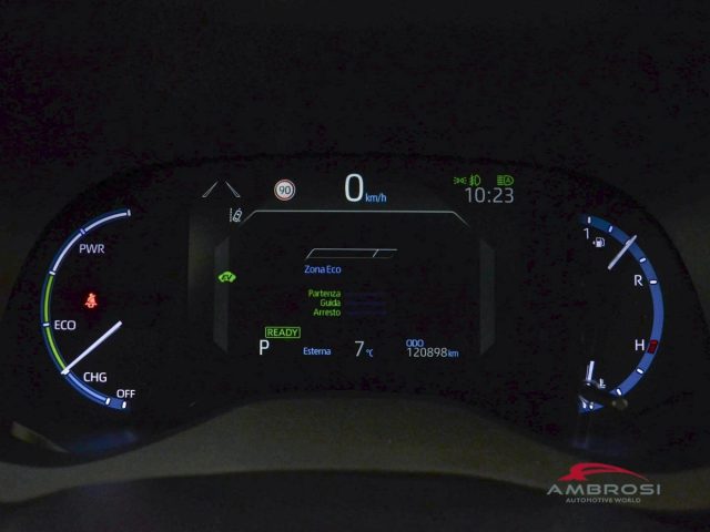 TOYOTA Yaris Cross usata 12