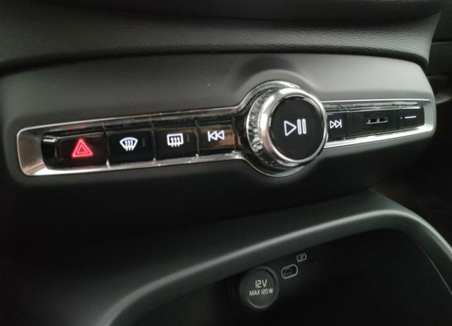 VOLVO XC40 usata, con Fari LED