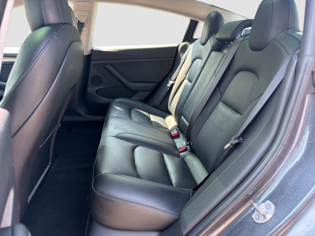 TESLA Model 3 usata 10