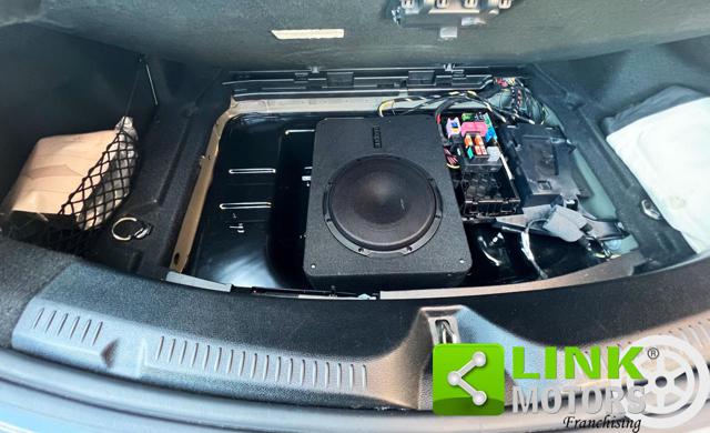 MERCEDES-BENZ E 300 usata, con Park Distance Control