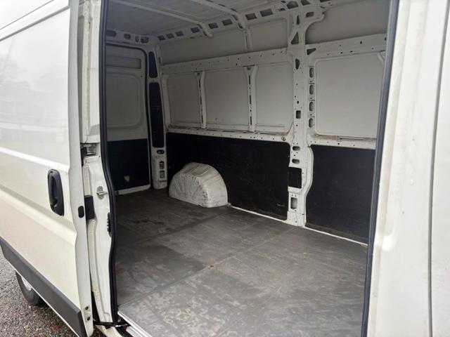 PEUGEOT Boxer usata, con Servosterzo