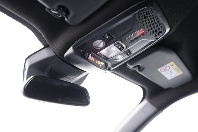 PEUGEOT 2008 usata, con Luci diurne LED