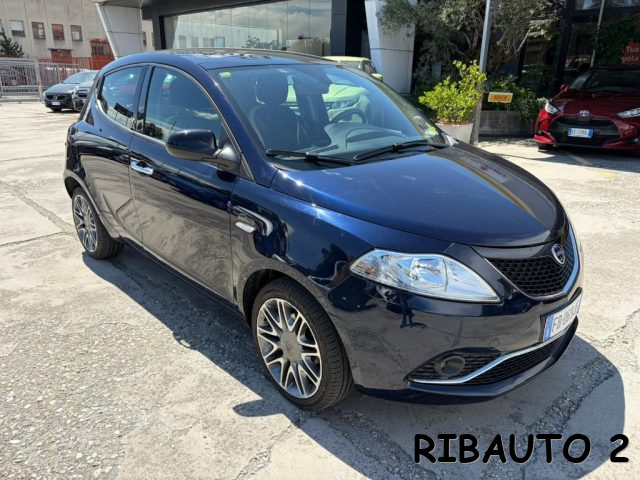 LANCIA Ypsilon usata, con Airbag