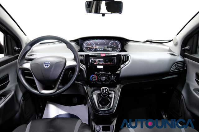 LANCIA Ypsilon usata, con ESP