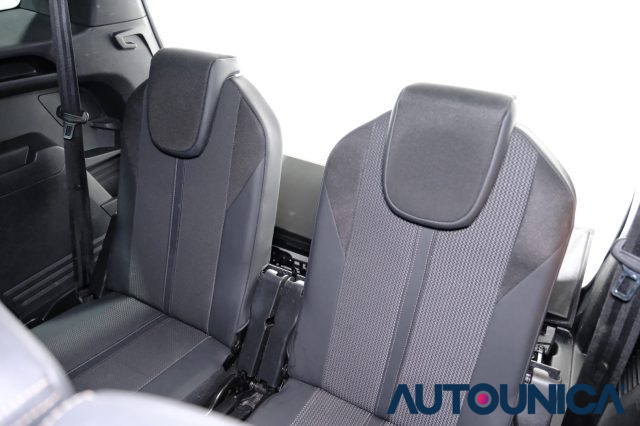 PEUGEOT 5008 usata 64