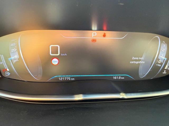 PEUGEOT 3008 usata, con USB