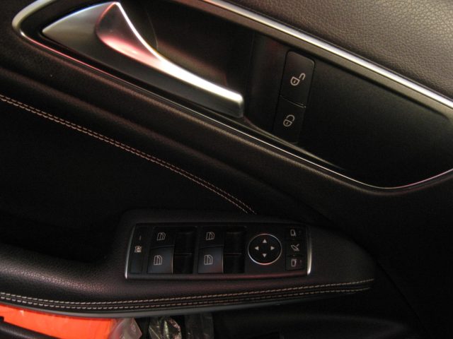 MERCEDES-BENZ GLA 200 usata, con Bracciolo